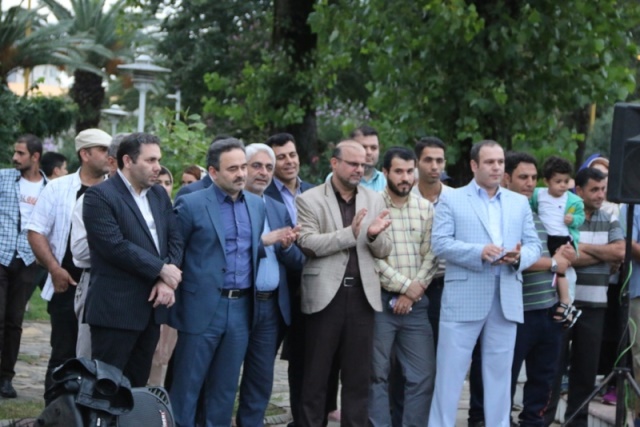 شهردار، اعضای شورای شهر و فرماندار لاهیجان از جشنواره تئاتر خیابانی دیدن کردند